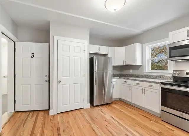 Property at 92 Hamilton St Apt 3, Worcester, MA, 01604, 2 beds, 1 bath, [object Object]