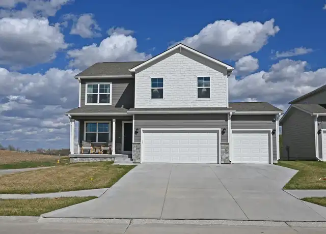 Property at 4401 Leawood Dr, Bellevue, NE, 68123, 5 beds, 3.5 baths, [object Object]