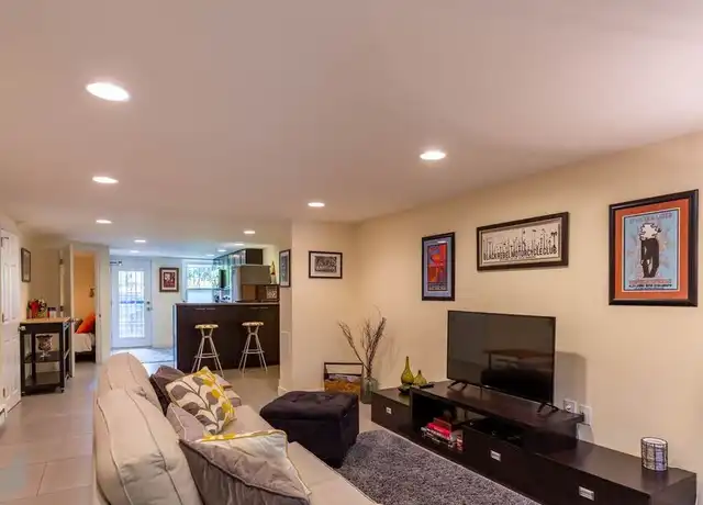 Property at 520 Randolph St NW Unit B, Washington, DC, 20011, 1 bed, 1 bath, [object Object]