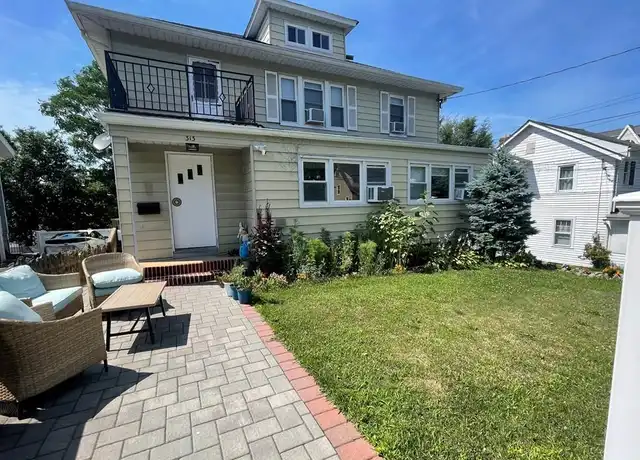 Property at 313 Stanley Ave Unit 1st fl, Mamaroneck, NY, 10543, 2 beds, 1 bath, [object Object]
