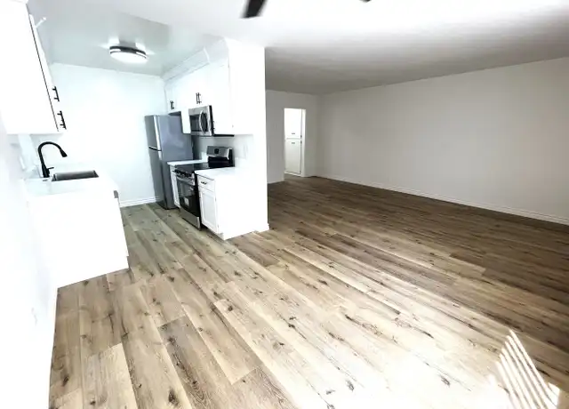 Property at 11755 National Blvd, Los Angeles, CA, 90064, 1 bed, 1 bath, [object Object]