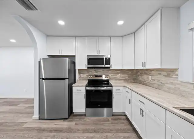 Property at 5726 Grant St, Hollywood, FL, 33021, 2 beds, 1 bath, [object Object]
