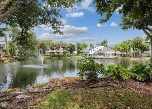 Photo of 1601 Red Cedar Dr, Fort Myers, FL 33907