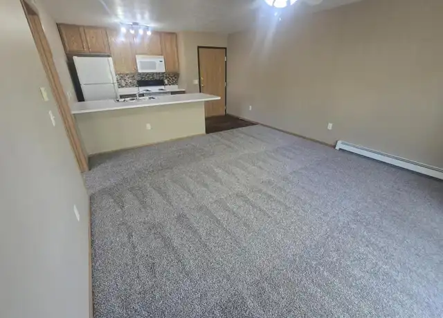 Property at 4121 W Newcomb Dr Unit 202, Sioux Falls, SD, 57106, 1 bed, 1 bath, [object Object]
