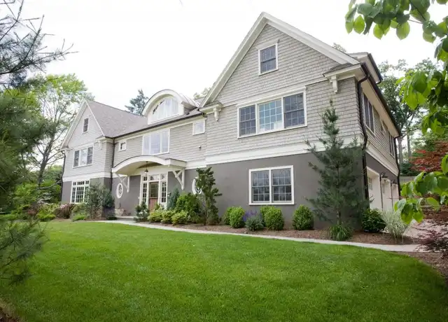 Property at 40 3rd St, Elizabeth, NJ, 07206, 3 beds, 1.5 baths, [object Object]