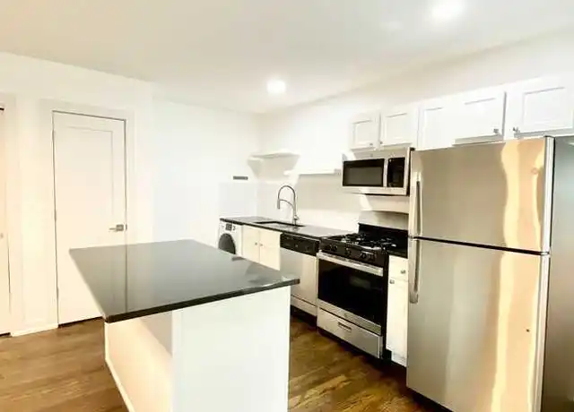 Property at 110 E 40th St Unit 208, Kansas City, MO, 64111, 1 bed, 1 bath, [object Object]