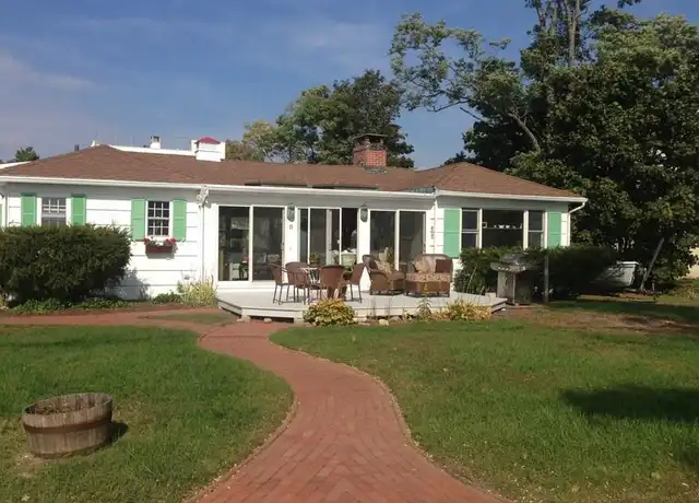 Property at 9 Cockenoe Dr, Westport, CT, 06880, 3 beds, 2.5 baths, [object Object]