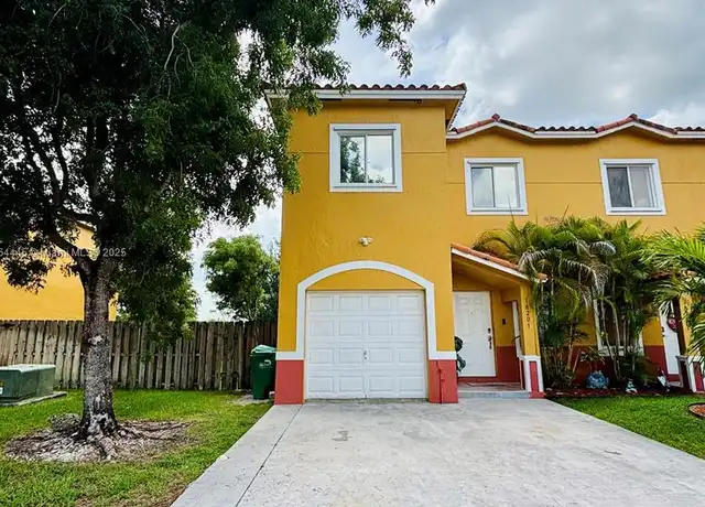 Property at 18201 SW 108th Pl Unit 18201, Miami, FL, 33157, 3 beds, 2 baths, [object Object]