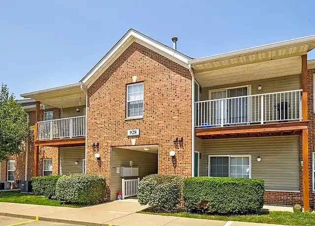 Property at Somerset Place - 136 Somerset Dr, Greenwood, IN, 46143, 2 beds, 2 baths, [object Object]