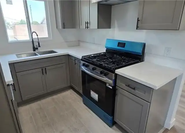 Property at 835 E 92nd St Unit 4, Los Angeles, CA, 90002, 2 beds, 1 bath, [object Object]
