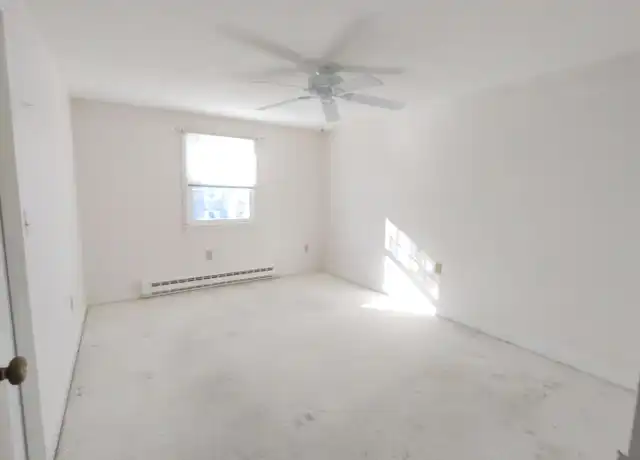 Property at 1431 Iyannough Rd Unit 8U, Hyannis, MA, 02601, 1 bed, 1 bath, [object Object]