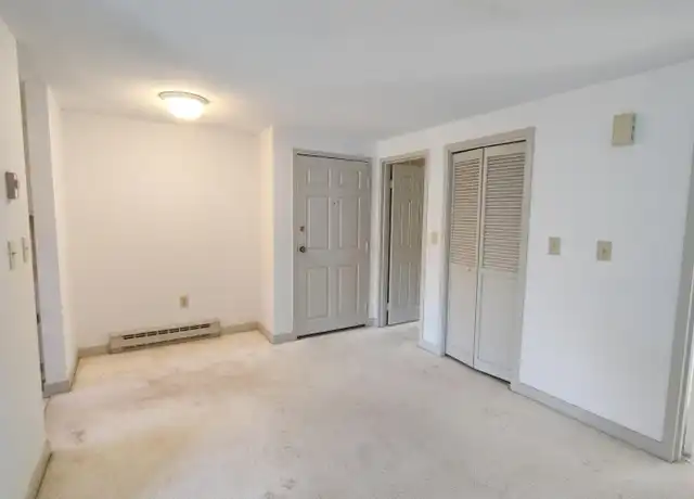 Property at 1431 Iyannough Rd Unit 8U, Hyannis, MA, 02601, 1 bed, 1 bath, [object Object]
