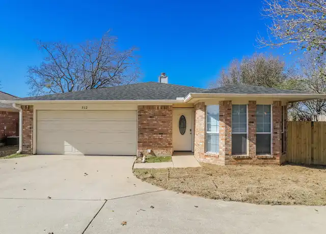 Property at 312 W Windsor Dr, Denton, TX, 76207, 3 beds, 2 baths, [object Object]