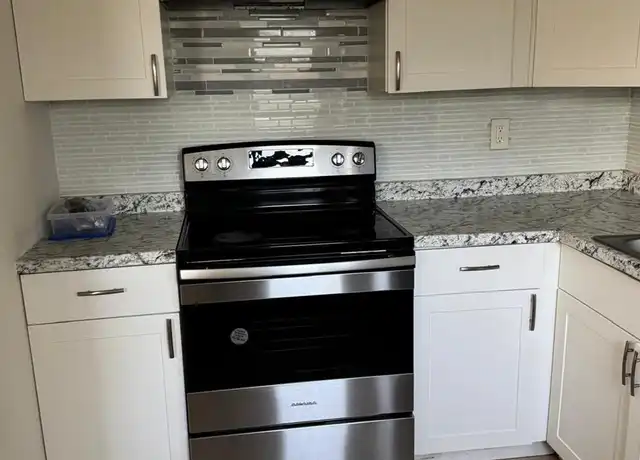 Property at 260 NW 19th St, Boca Raton, FL, 33432, 2 beds, 1 bath, [object Object]