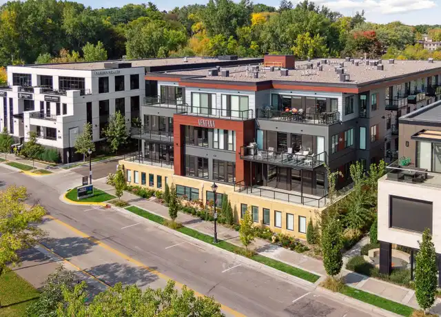Property at 253 Lake St W, Wayzata, MN, 55391, 1 bed, 1.5 baths, [object Object]