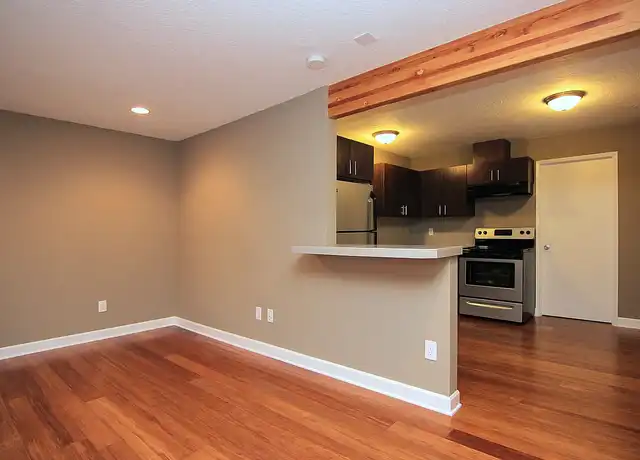 Property at Fulton Park Apartments - 7350 SW Barbur Blvd, Portland, OR, 97219, 1 bed, 1 bath, [object Object]