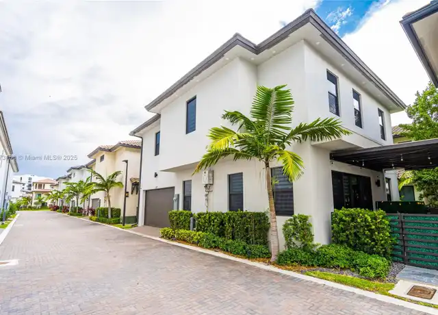 Property at 8229 NW 44th St, Miami, FL, 33166, 3 beds, 3.5 baths, [object Object]