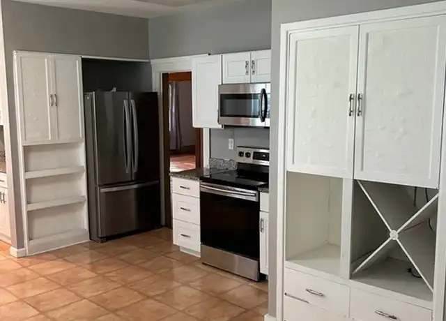 Property at 50 S Lenox St Unit 1, Worcester, MA, 01602, 3 beds, 2 baths, [object Object]