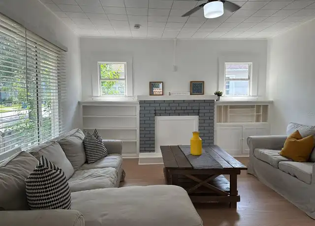 Property at 835 14th Ave S, St Petersburg, FL, 33701, 2 beds, 1 bath, [object Object]