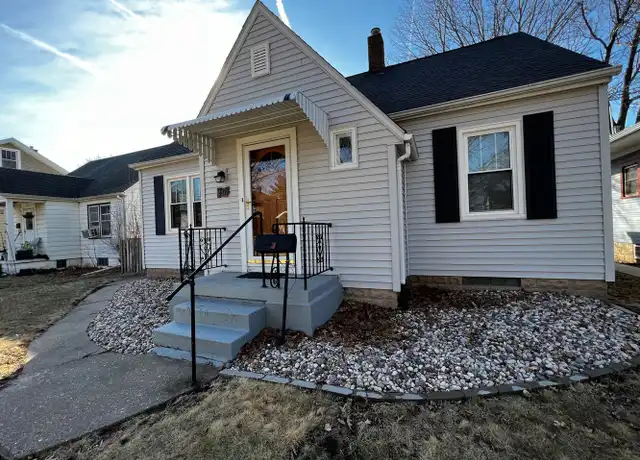 Property at 2326 Scott St, Davenport, IA, 52803, 2 beds, 1 bath, [object Object]