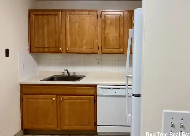 Property at 24 Whites Ave Unit 26, Watertown, MA, 02472, 1 bed, 1 bath, [object Object]