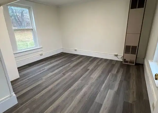 Property at 56 Lantern Ln Unit 3, White River Junction, VT, 05001, 2 beds, 1 bath, [object Object]