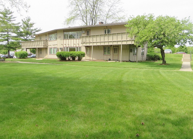 Photo of 2350 Chalet Gardens Rd, Fitchburg, WI 53711