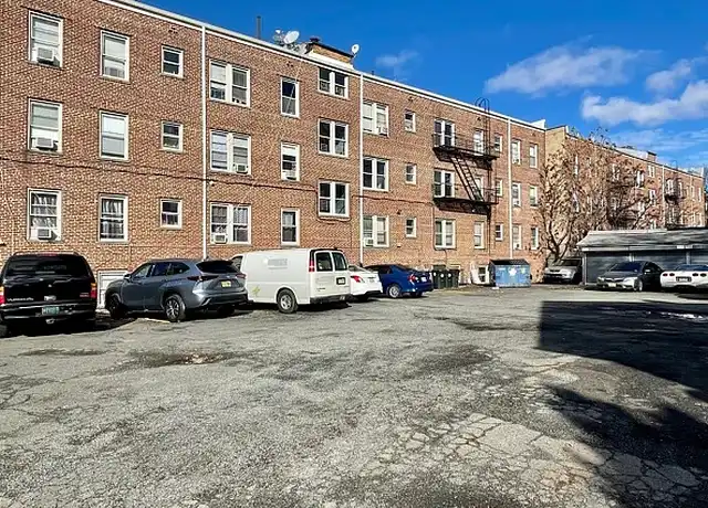 Property at Vine Street Holdings - 530 Vine St, Elizabeth, NJ, 07202, 1 bed, 1 bath, [object Object]