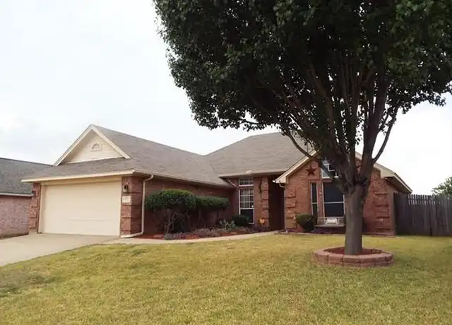 Property at 931 Rolling Meadows Dr, Burleson, TX, 76028, 3 beds, 2 baths, [object Object]