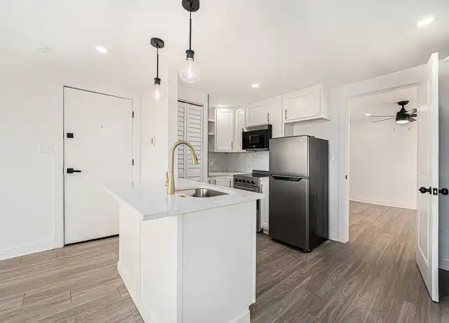 Property at 2733 Campbell St, Kansas City, MO, 64109, 1 bed, 1 bath, [object Object]
