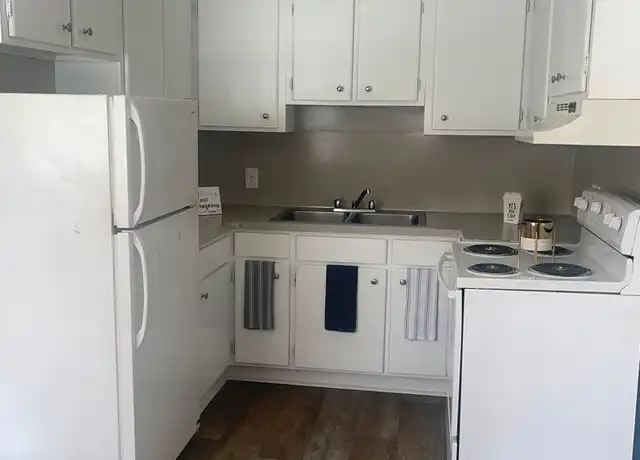 Property at 804 N Cedar St, Summerville, SC, 29483, 1 bed, 1 bath, [object Object]