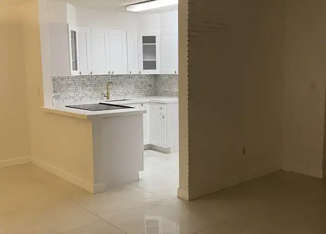 Property at 20600 NW 7th Ave, Miami, FL, 33169, 1 bed, 1 bath, [object Object]