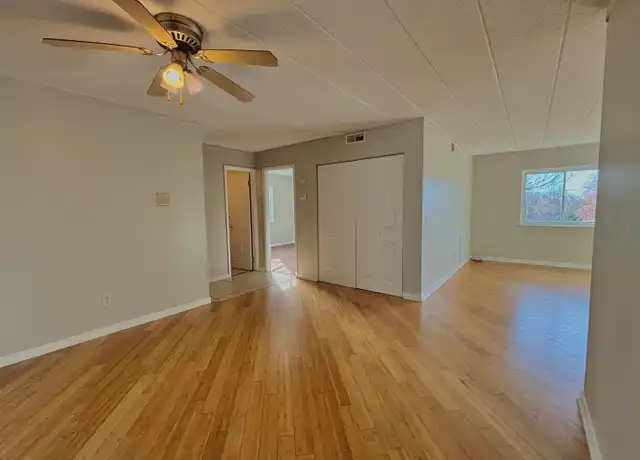 Property at 1088 Greentree Rd Unit 301, Pittsburgh, PA, 15220, 2 beds, 2 baths, [object Object]