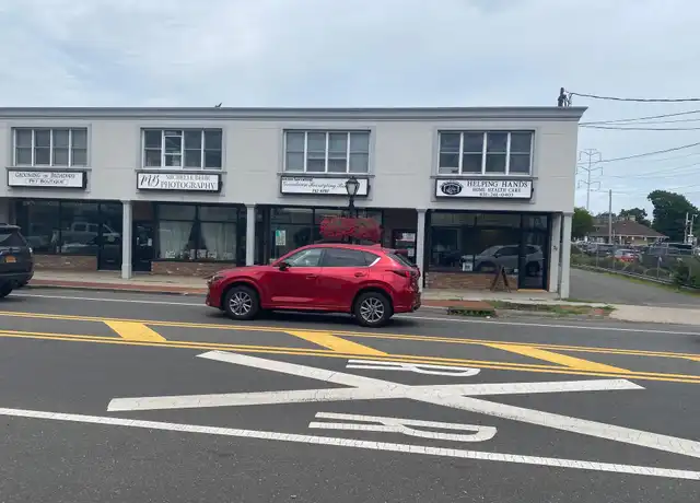 Property at 70 Broadway Unit A, Greenlawn, NY, 11740, 2 beds, 1 bath, [object Object]
