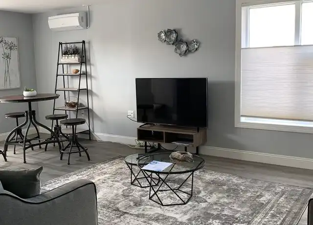 Property at 797 E Market St, Akron, OH, 44305, 1 bed, 1 bath, [object Object]