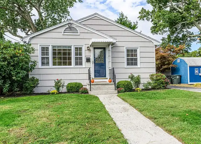 Property at 29 Loomis St, Milford, CT, 06460, 2 beds, 1 bath, [object Object]