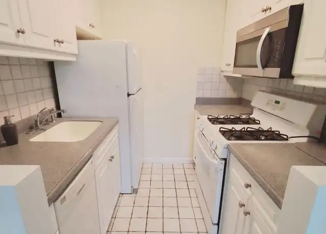 Property at 140 Grove St Unit 6, Stamford, CT, 06901, 1 bed, 1 bath, [object Object]