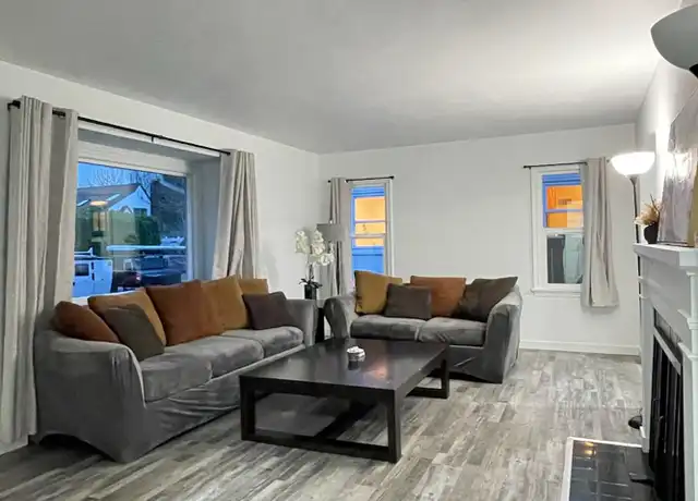 Property at 2909 N 11th St Unit 1 1, Tacoma, WA, 98406, 1 bed, 1 bath, [object Object]