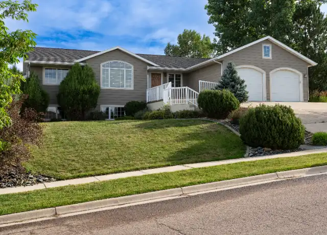 Property at 1013 35th Ave NE, Great Falls, MT, 59404, 5 beds, 3 baths, [object Object]