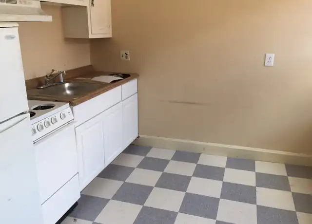 Property at 42 Main St Unit 3, Gardner, MA, 01440, 1 bed, 1 bath, [object Object]