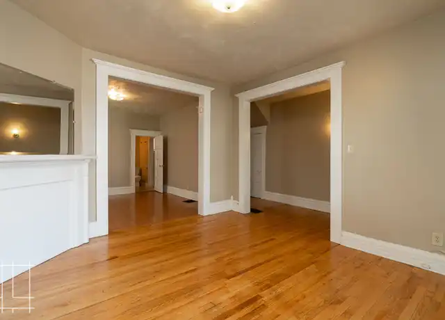 Property at 207 W Hubbard Ave, Columbus, OH, 43215, 1 bed, 1 bath, [object Object]