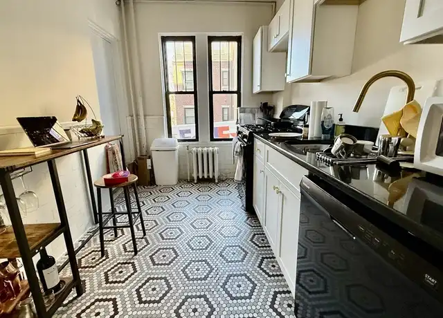 Property at 452 Park Dr #1, Boston, MA, 02215, 4 beds, 2 baths, [object Object]