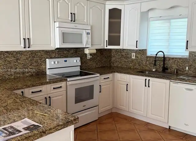 Property at 541 NE 199th Ln Unit 2X, Miami, FL, 33179, 1 bed, 2 baths, [object Object]