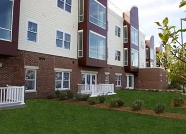 Property at 2011 N 25th St Unit 101, Omaha, NE, 68111, 2 beds, 1 bath, [object Object]