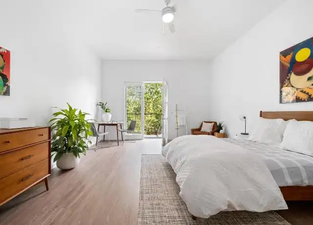 Property at 927 U St, Sacramento, CA, 95818, 1 bed, 1 bath, [object Object]