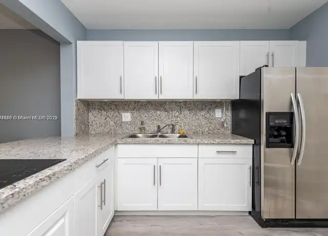 Property at 2200 Park Ln #209, Hollywood, FL, 33021, 1 bed, 1.5 baths, [object Object]