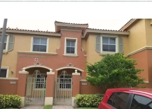 Property at 4905 N Harbor Isles Dr, Fort Lauderdale, FL, 33312, 3 beds, 2.5 baths, [object Object]