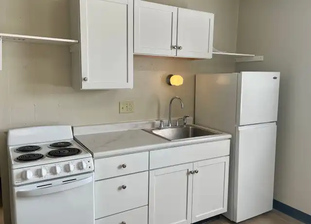 Property at 9 9th St S Unit 6, Fargo, ND, 58103, 1 bed, 1 bath, [object Object]