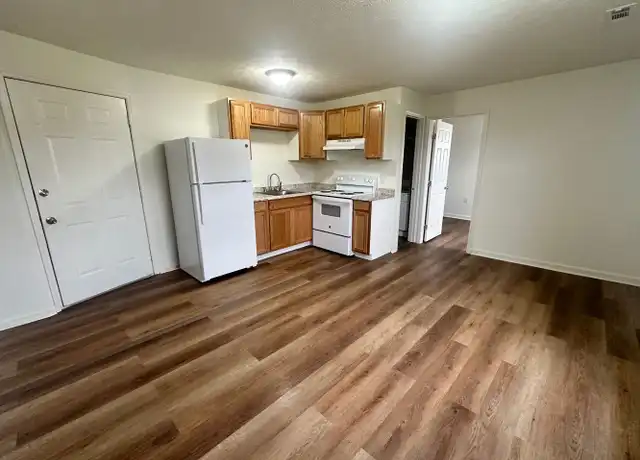 Property at 108 Carter St Unit 2, Crewe, VA, 23930, 2 beds, 1 bath, [object Object]