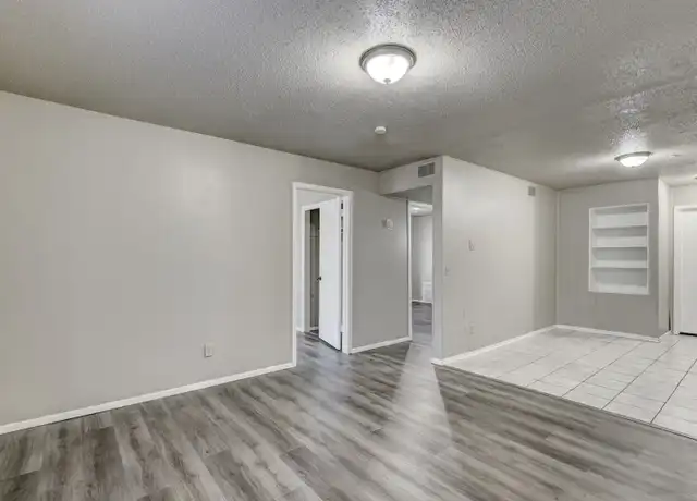 Property at 1518 W London St Apt 3, El Reno, OK, 73036, 2 beds, 1 bath, [object Object]